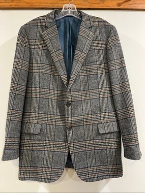 Brooks Brothers - 100% pure new wool, Scottish, Sport Coat in Gray, Brown, Blue